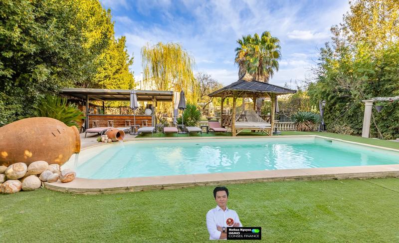 Mas - 303 m² - 9 pièces