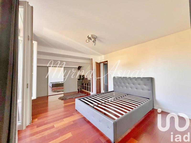 Maison - 295 m² - 8 pièces