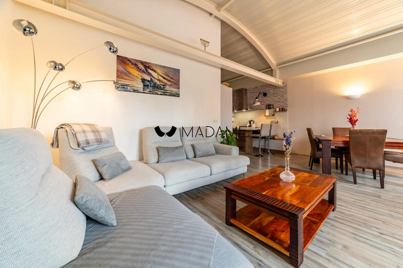 Appartement - 87 m² - 3 pièces