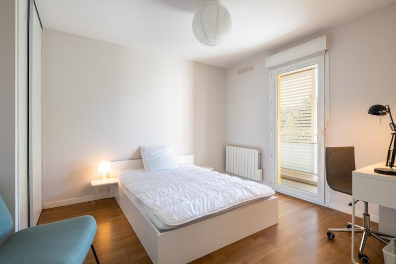 Chambre - 9 m² - 1 pièce