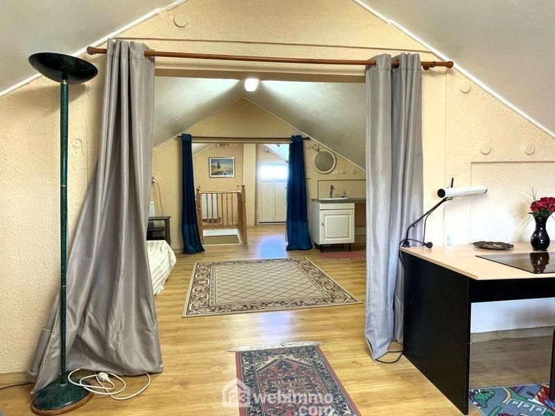 Maison - 181 m² - 9 pièces