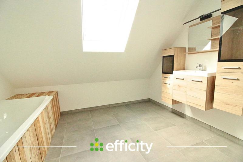 Maison - 90 m² - 5 pièces