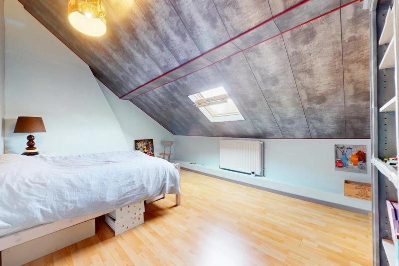 Maison - 200 m² - 8 pièces