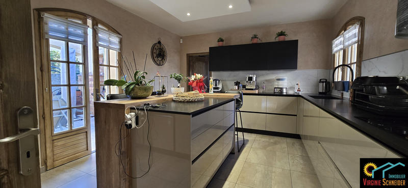 Maison - 160 m² - 8 pièces