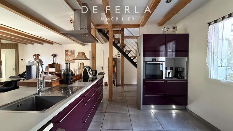 Maison - 196 m² - 7 pièces