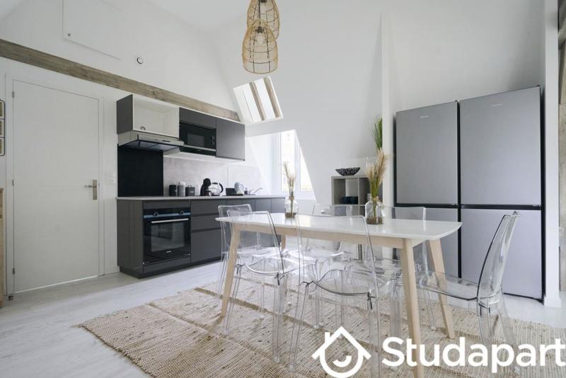 Chambre - 13 m² - 1 pièce