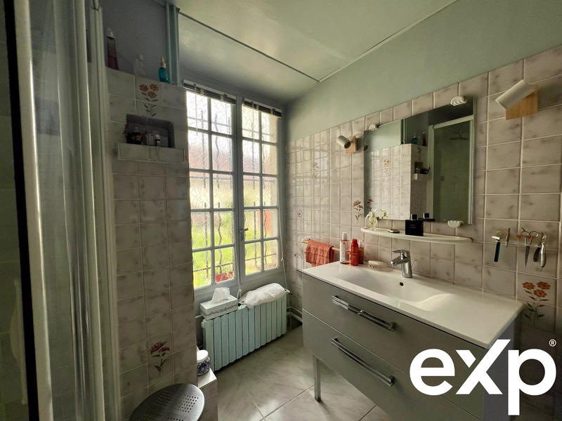 Maison - 148 m² - 9 pièces