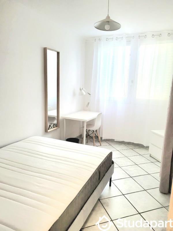 Chambre - 11 m² - 1 pièce