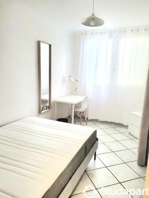 Chambre - 11 m² - 1 pièce