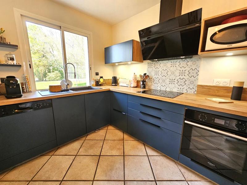 Maison - 167 m² - 8 pièces