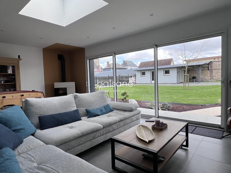 Maison - 185 m² - 9 pièces