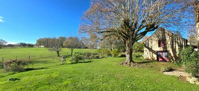 Demeure - 245 m² - 10 pièces