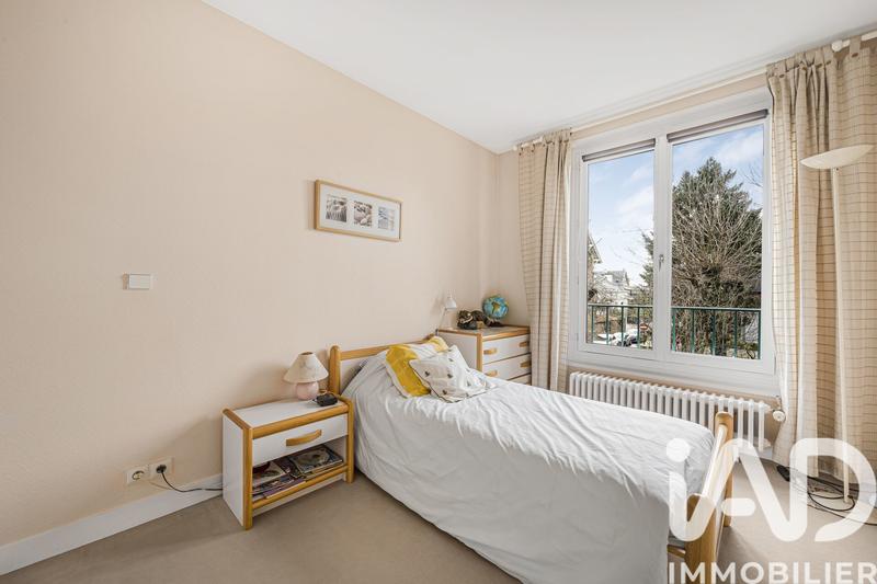 Maison - 237 m² - 8 pièces