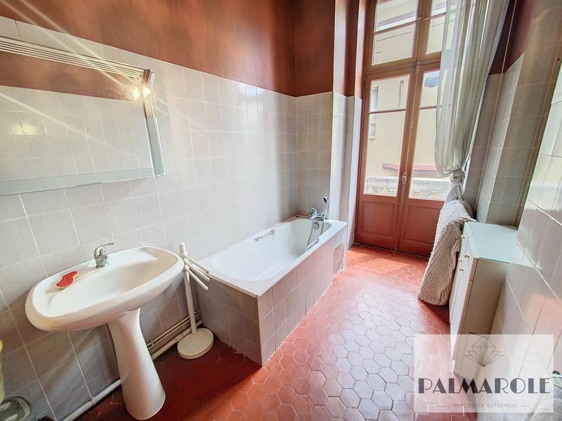 Appartement - 166 m² - 4 pièces