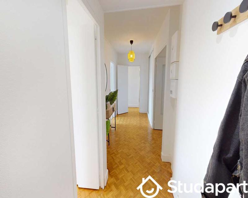 Chambre - 110 m² - 1 pièce