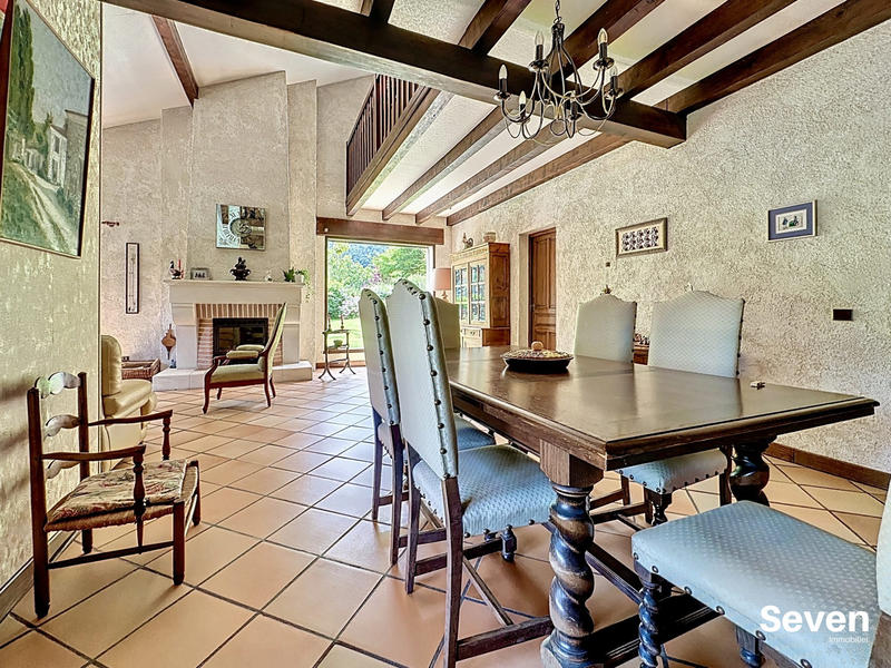 Maison - 158 m² - 6 pièces