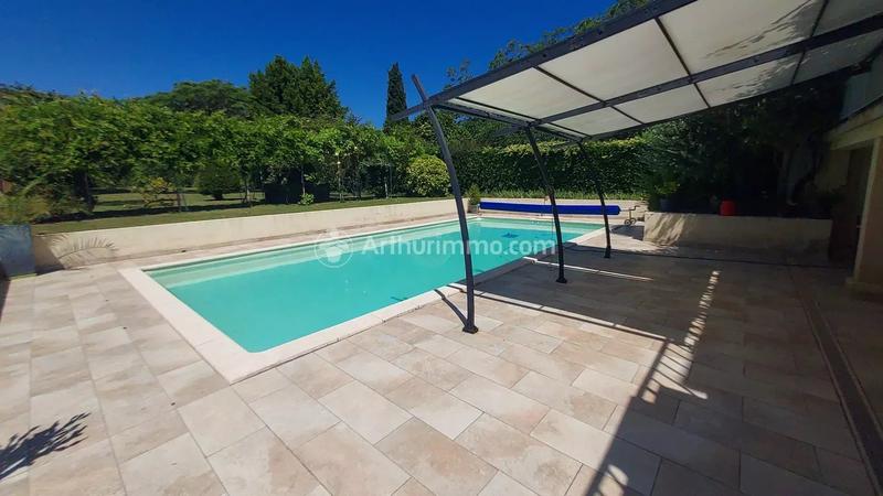 Maison - 202 m² - 7 pièces