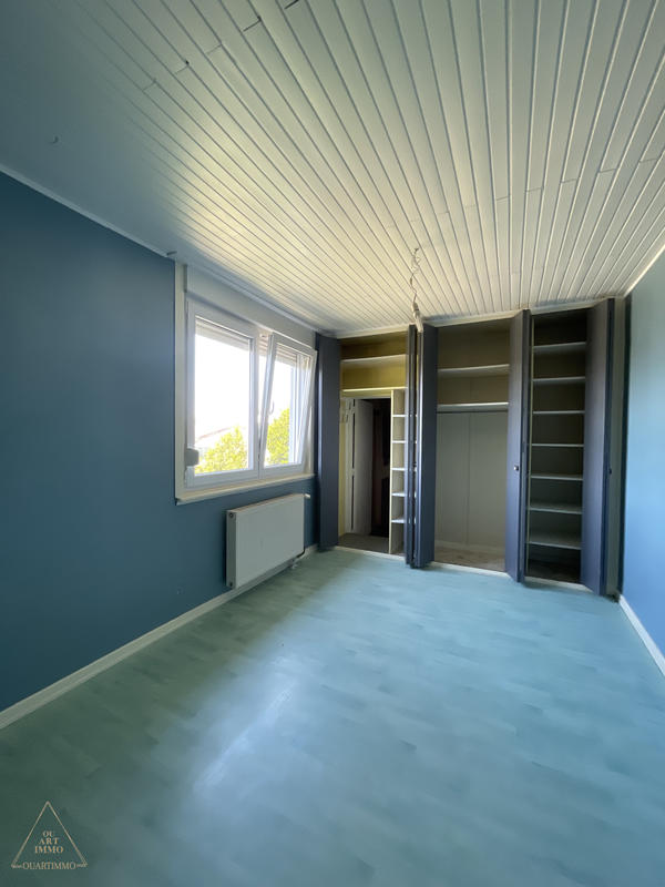 Propriété - 181 m² - 9 pièces