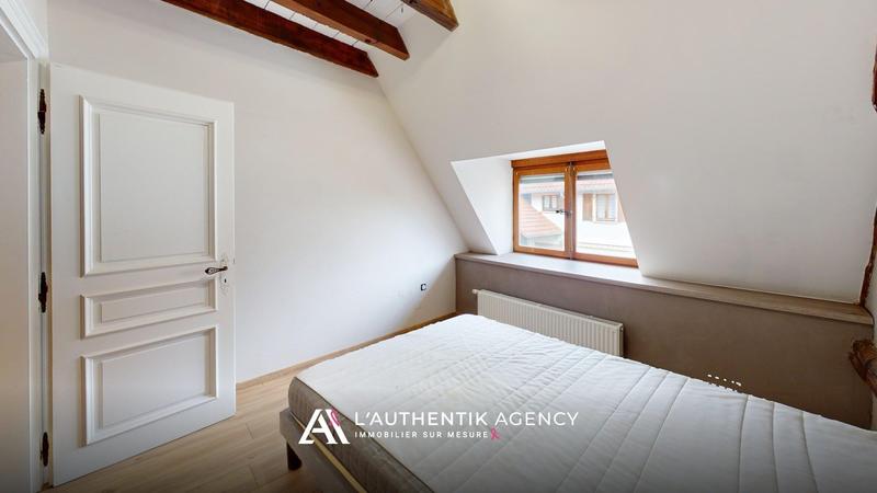 Maison traditionnelle - 192 m² - 7 pièces