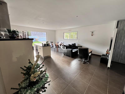 Maison - 93 m² - 4 pièces