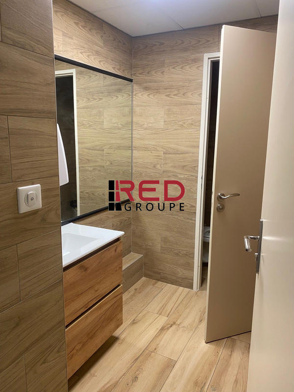 Local d'activités - 291 m²