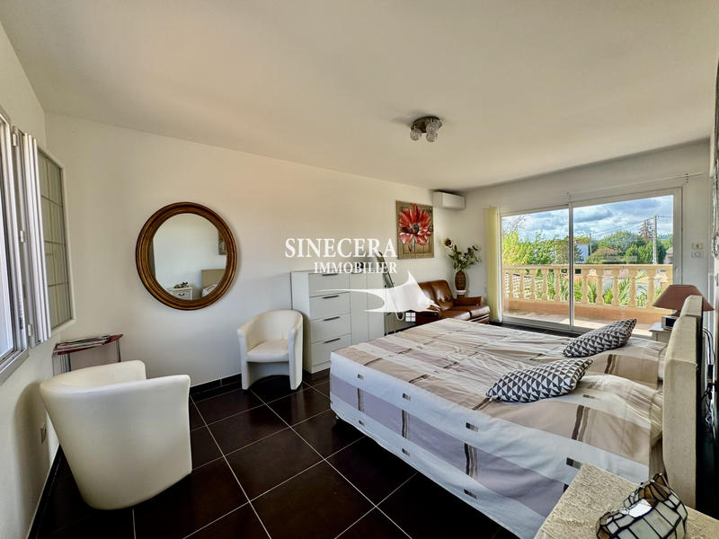 Maison - 224 m² - 9 pièces