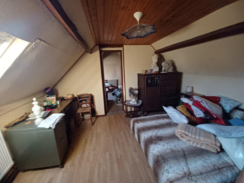 Maison - 90 m² - 7 pièces