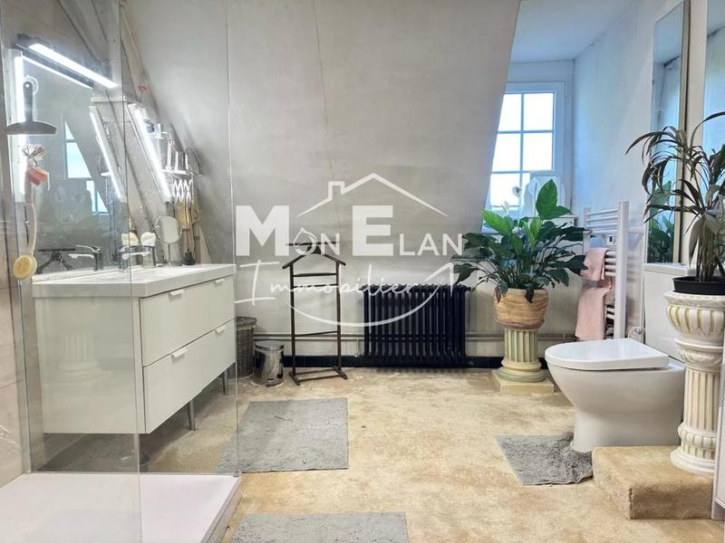Maison - 420 m² - 10 pièces
