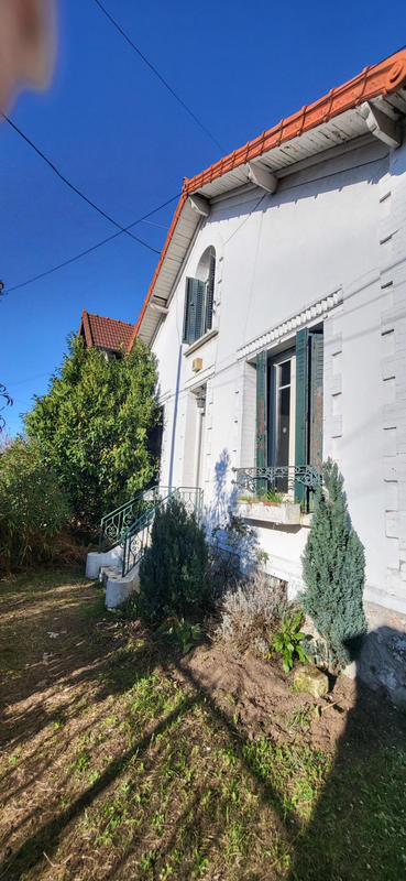 Maison - 85 m² - 4 pièces