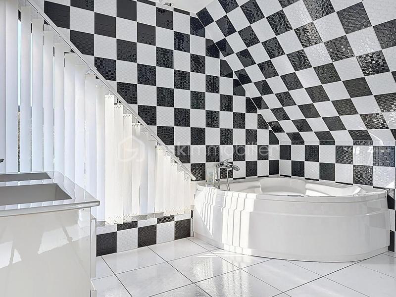 Maison - 171 m² - 6 pièces