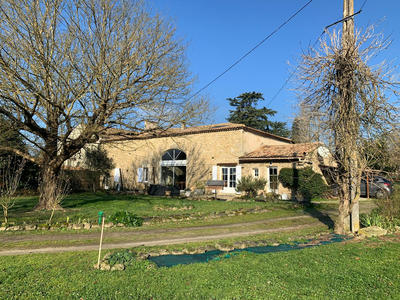 Maison - 170 m² - 6 pièces