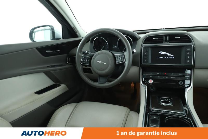 Jaguar Xe 2.0d E-Performance Prestige 163 ch