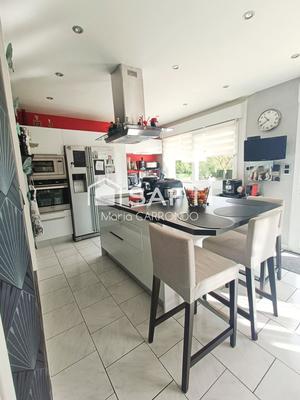 Maison - 111 m² - 6 pièces