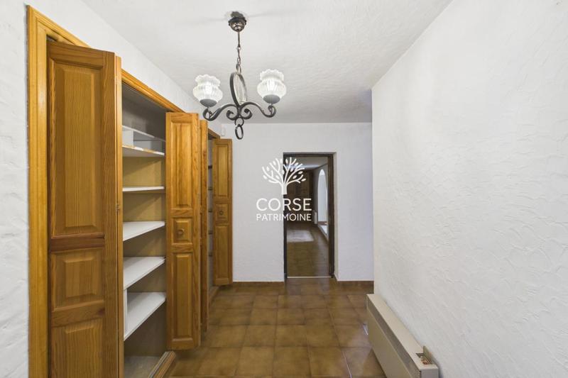 Appartement - 250 m² - 6 pièces