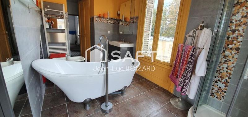 Appartement - 163 m² - 7 pièces