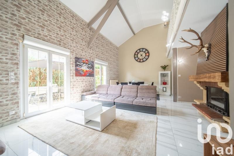 Maison - 179 m² - 8 pièces