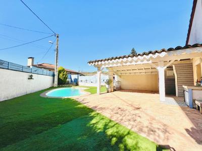 Maison de village - 200 m² - 4 pièces