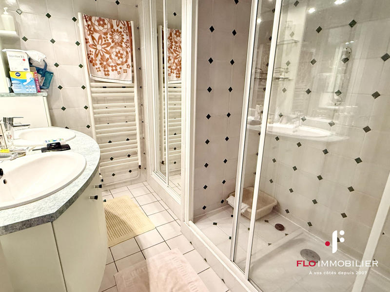 Appartement - 102 m² - 5 pièces