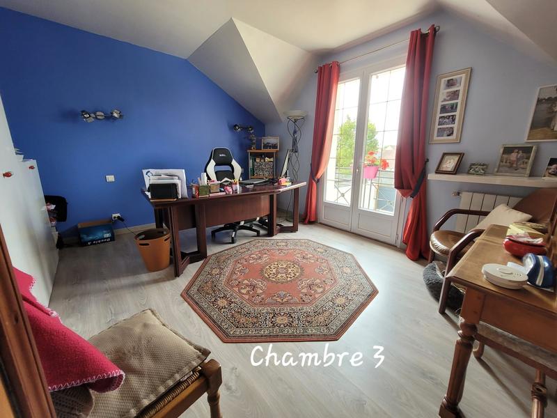 Maison - 250 m² - 8 pièces