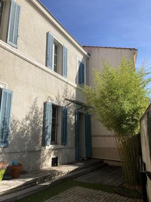 Maison de ville - 200 m² - 7 pièces