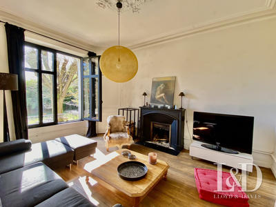 Maison ancienne - 198 m² - 8 pièces