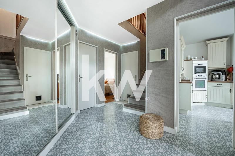 Maison - 175 m² - 7 pièces