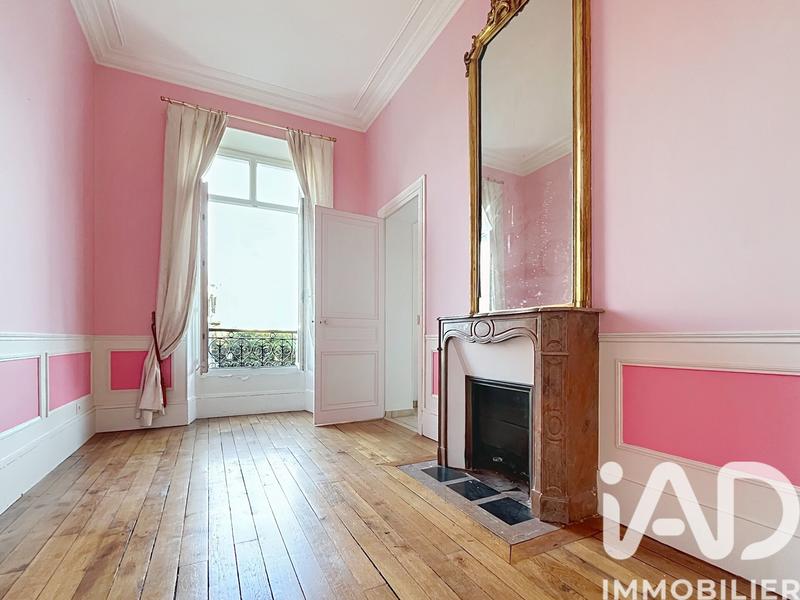 Appartement - 206 m² - 7 pièces