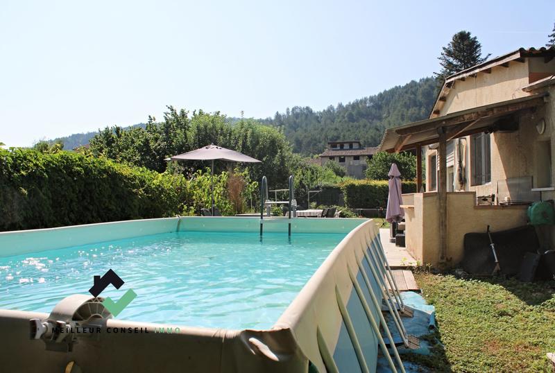 Maison - 177 m² - 6 pièces