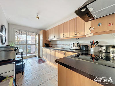 Appartement - 82 m² - 4 pièces