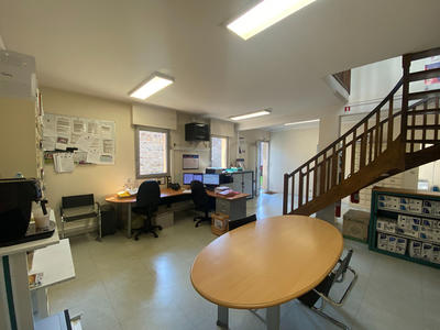 Local commercial - 118 m² - 5 pièces