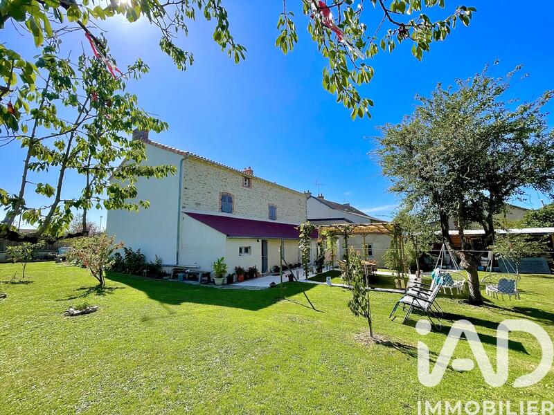 Maison de village - 198 m² - 9 pièces