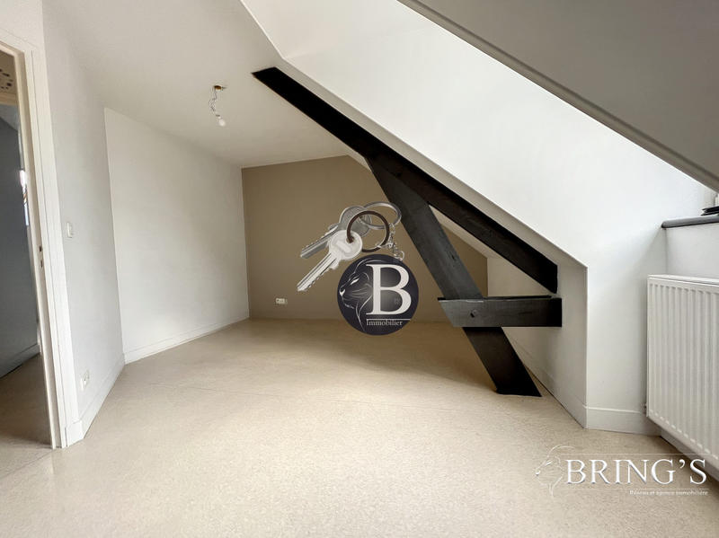 Maison - 140 m² - 10 pièces