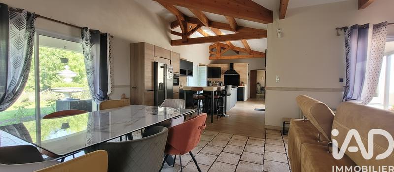 Maison - 205 m² - 8 pièces