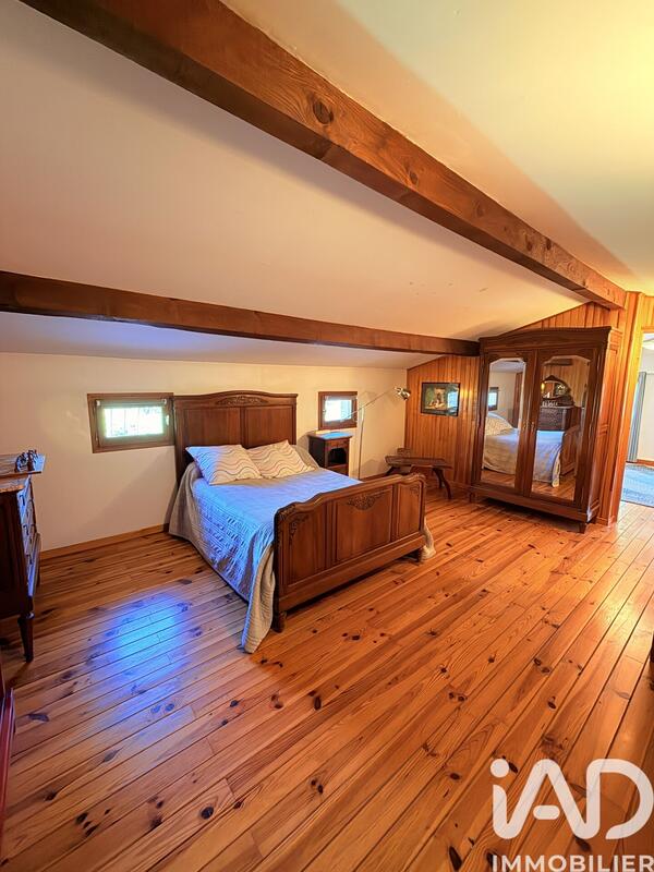 Maison - 163 m² - 8 pièces